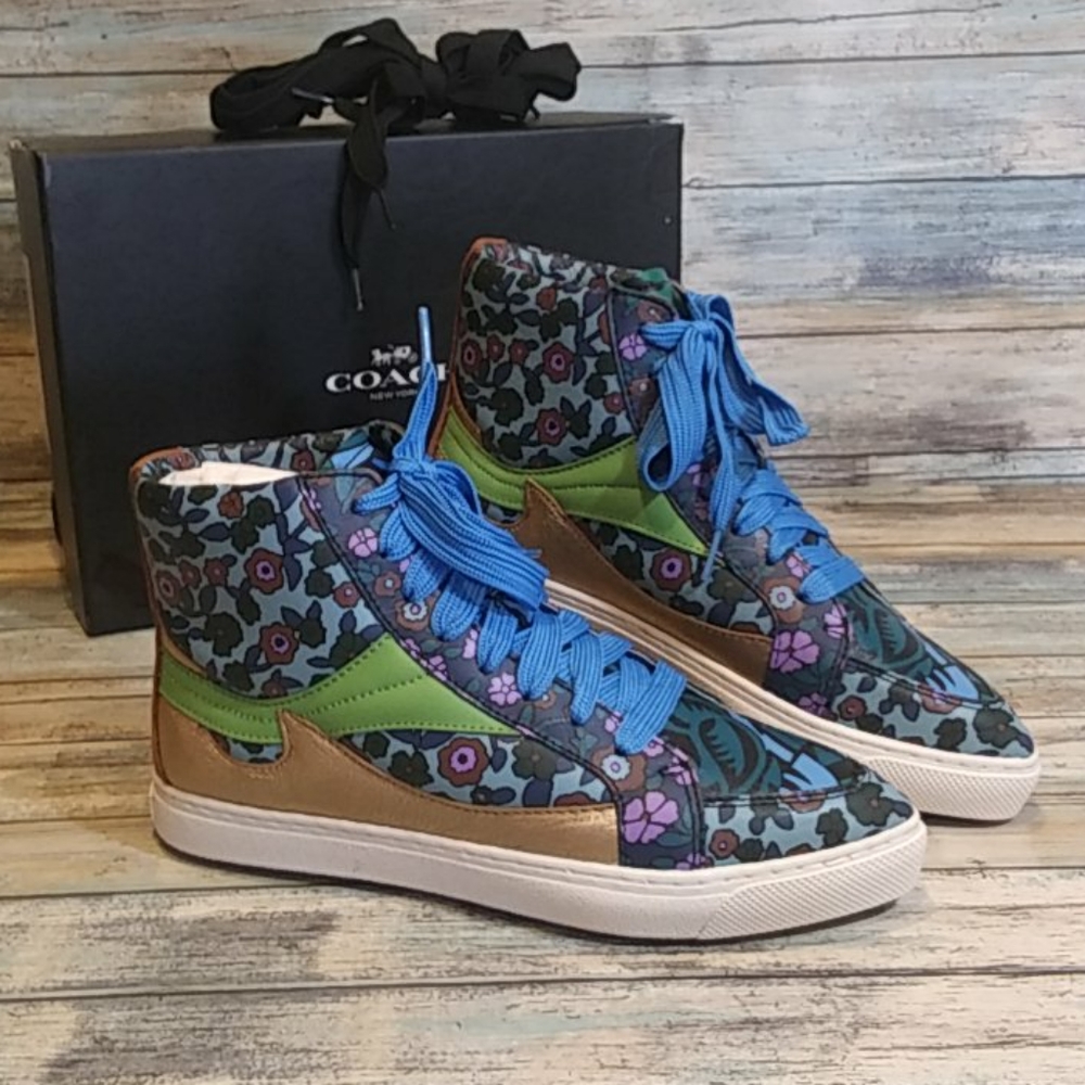 New in Box Coach Shoes. Size 8 M.
